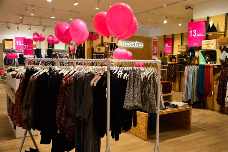Shana Shop Opening